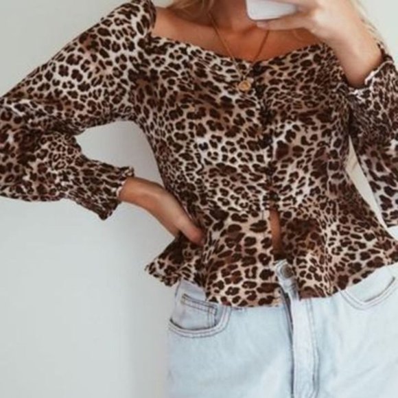 Long Sleeve Leopard Animal Print Button Bl… - Picture 2 of 2